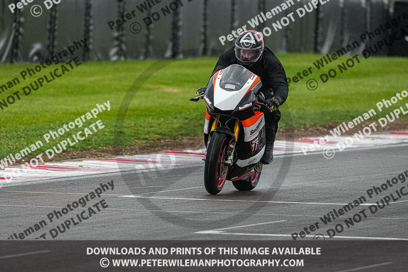 donington no limits trackday;donington park photographs;donington trackday photographs;estoril;event digital images;motorbikes;no limits;no limits trackdays;peter wileman photography;portugal;trackday;trackday digital images;trackday photos